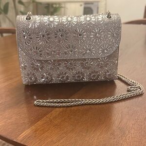 Elegant Silver Floral Chain Bag